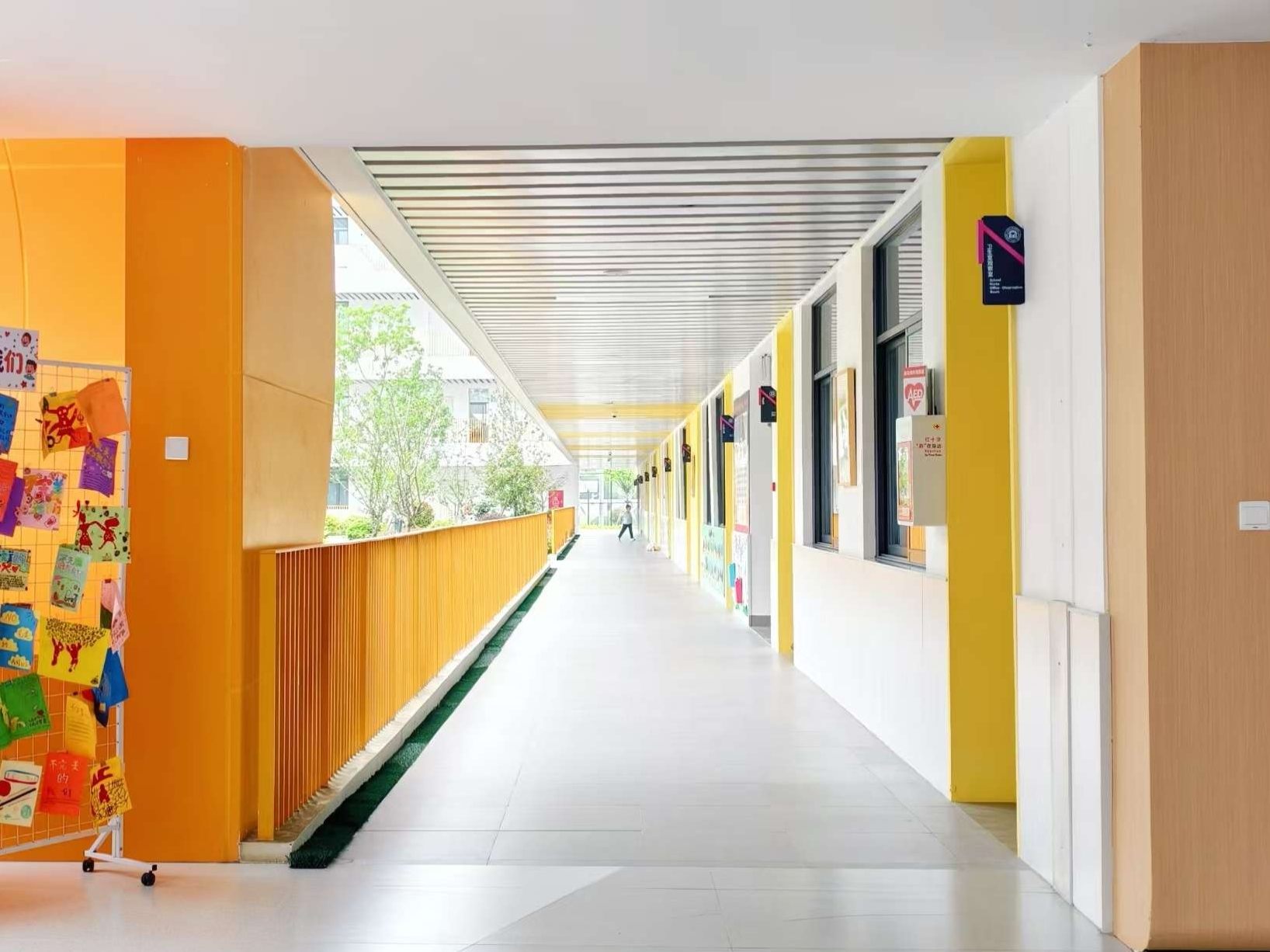 Menjaga Kebersihan Kampus: Jiechi Melayani Sekolah Songjiang Aiju